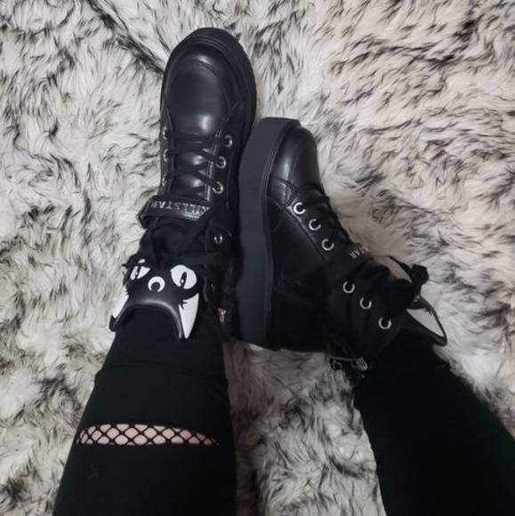 Meet your Posher, Nikki - Picture 1 of 1